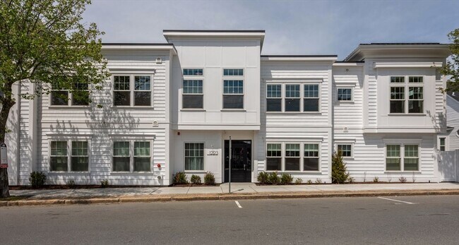 Building Photo - 1223 Washington St