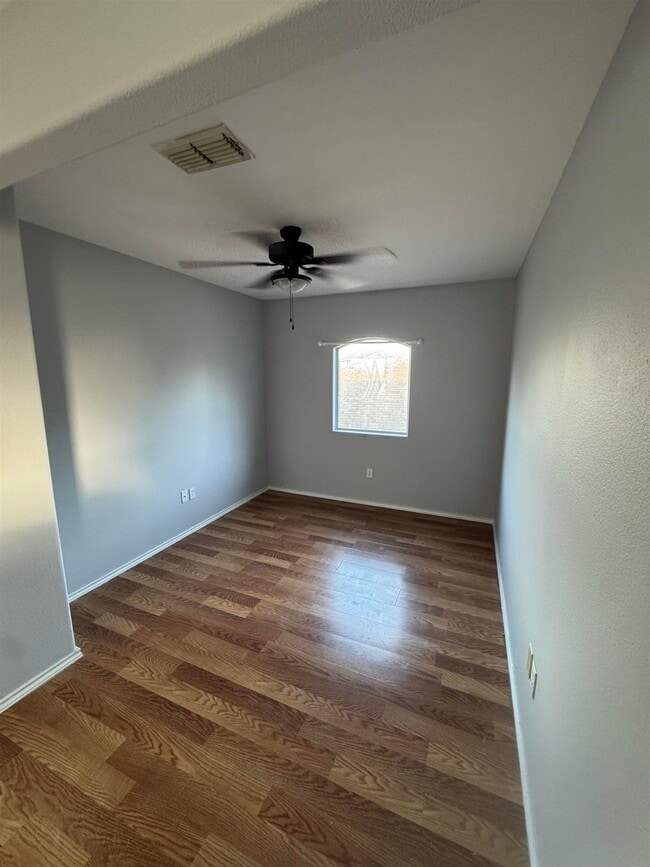 Building Photo - 519 Gandara Dr