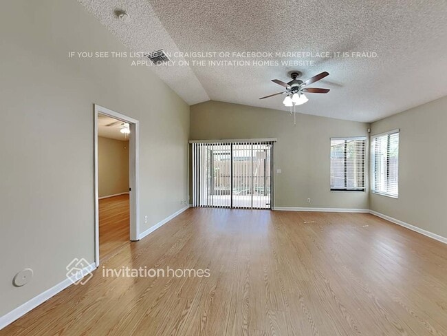 Building Photo - 1930 NW 39th Ave