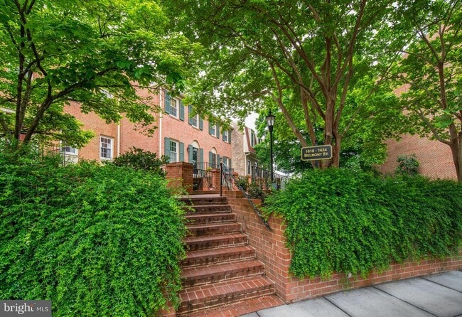 Building Photo - 1624 Belmont St NW