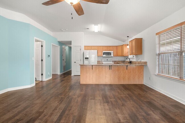 Building Photo - 5841 Last Big Tree Ln