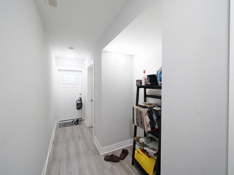 Building Photo - 4347 S Vincennes Ave