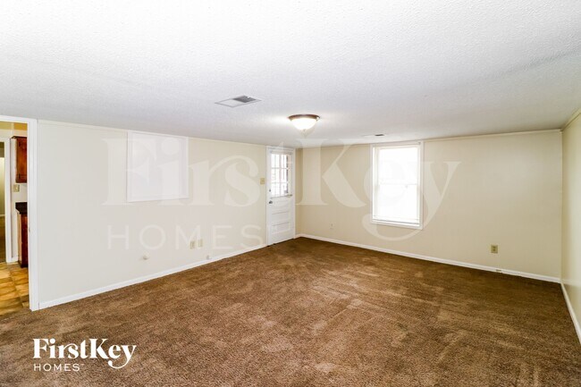 Building Photo - 2786 Dromedary Dr