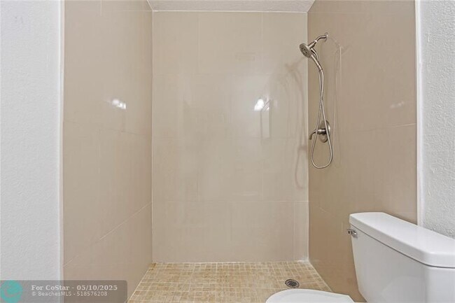 Building Photo - 323 NW 97th St