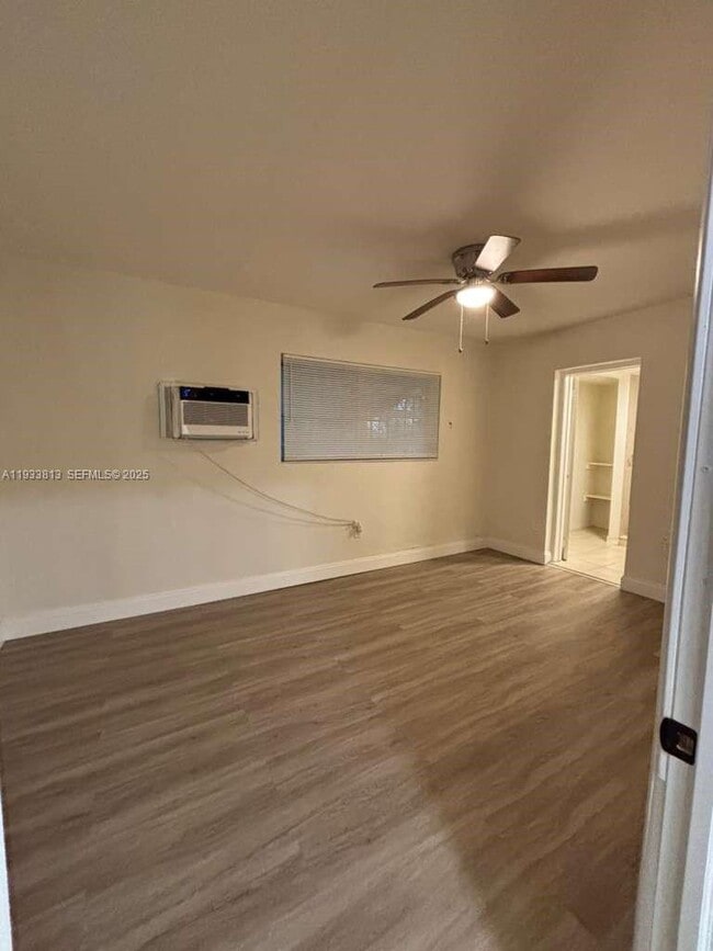 Building Photo - 561 NW 113th St