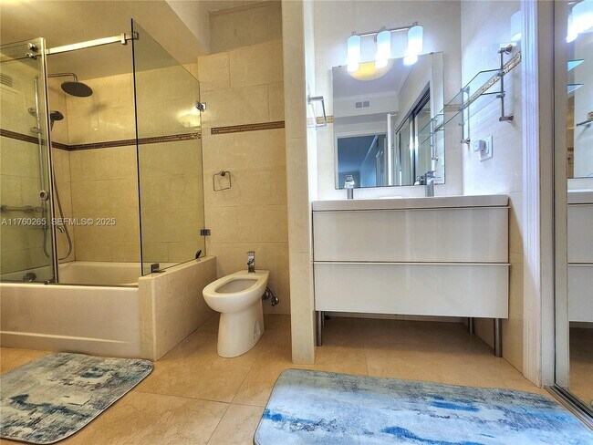 Building Photo - 3725 S Ocean Dr