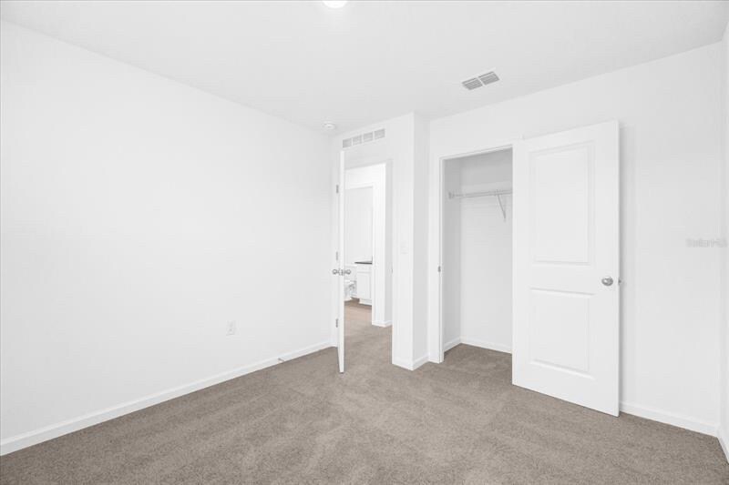 Building Photo - 5942 Chestnut Grv Pl