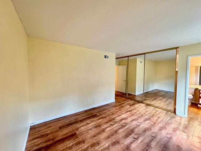 Building Photo - Remodeled 4 bedroom with central A/C and 2 car garage!