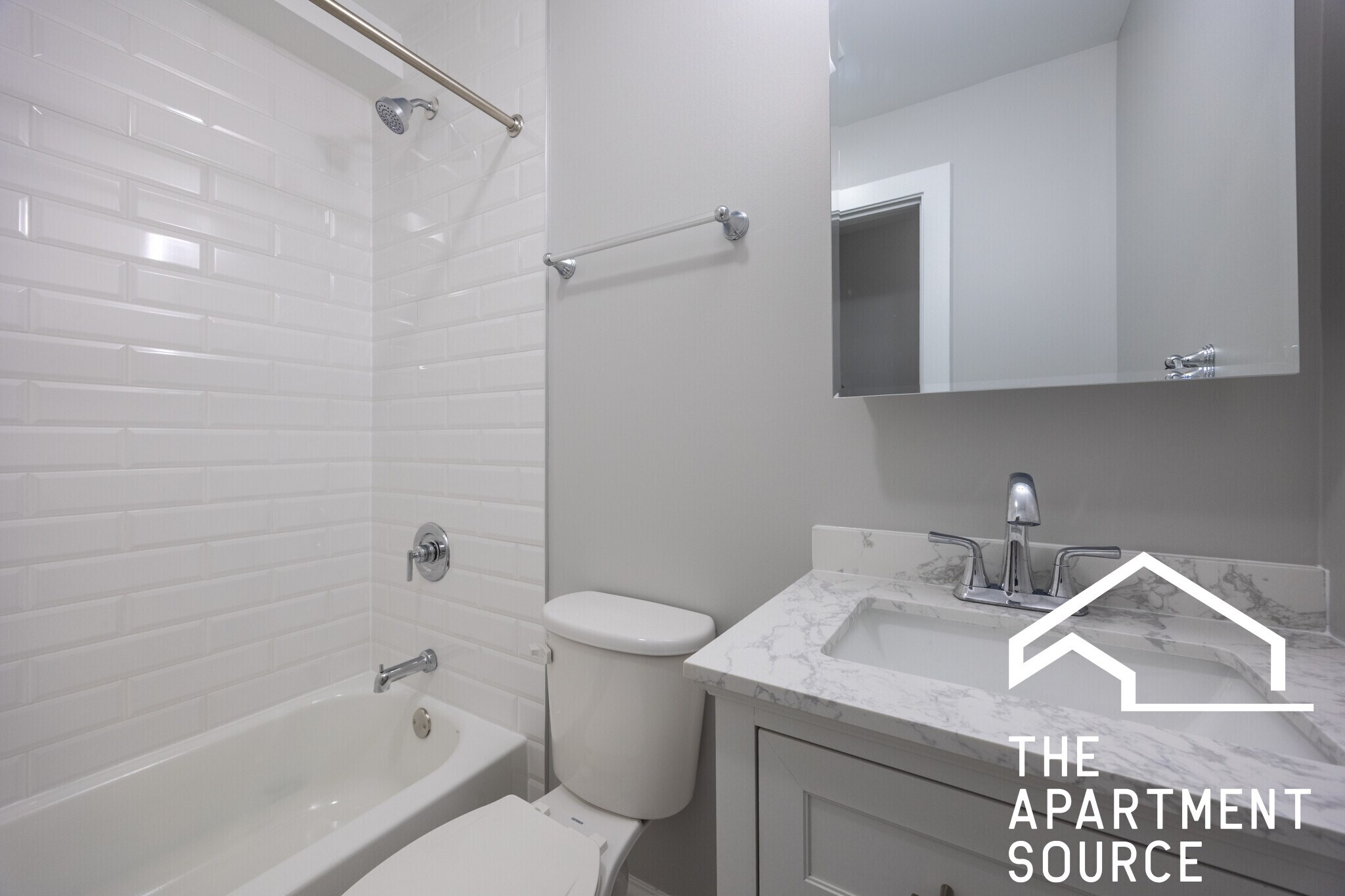 Building Photo - 745 W Gordon Ter