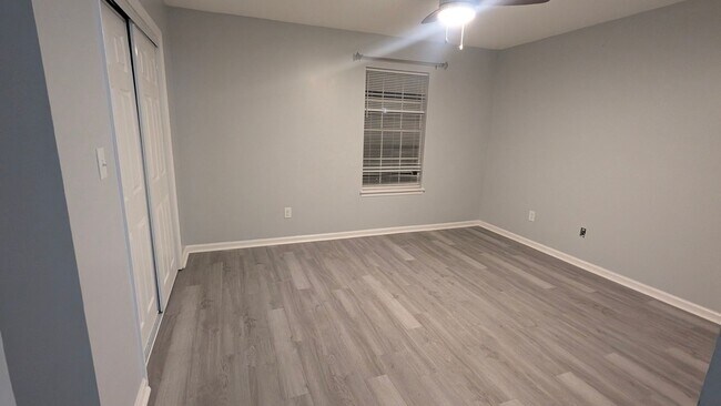 Building Photo - Nice 1 bedroom 1 bath Condo Great Location!