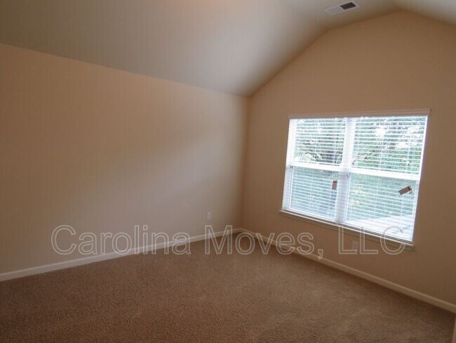 Building Photo - 163 Heatherwood Ln