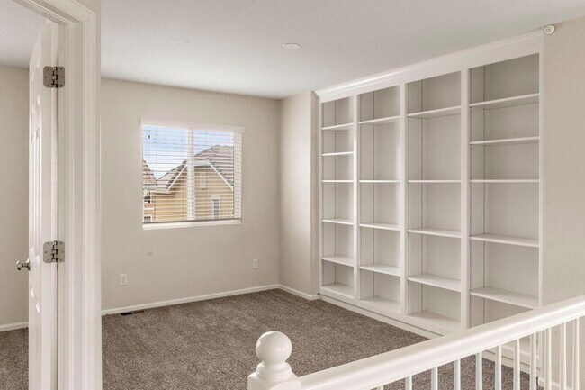 Building Photo - 815 Fire Rock Pl