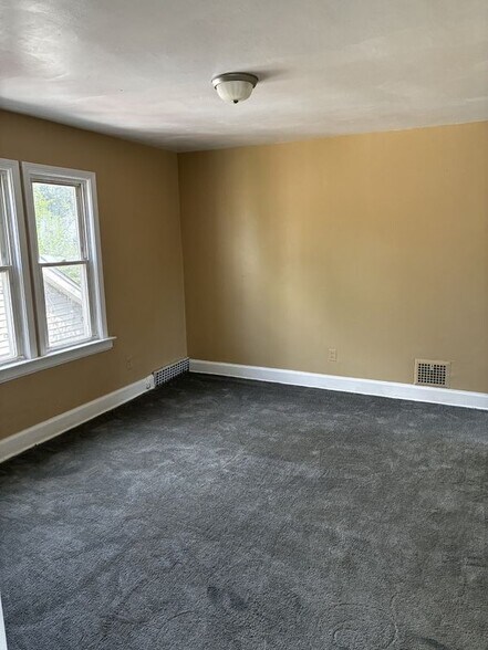 Building Photo - 15054 Freeland St