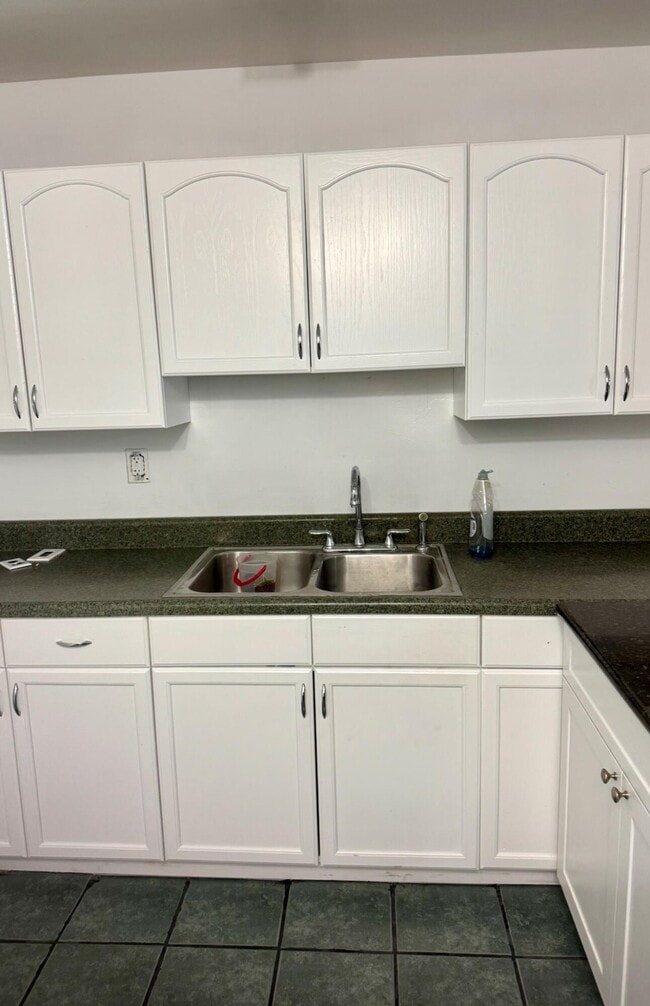 Building Photo - 3941 Tuskegee Dr