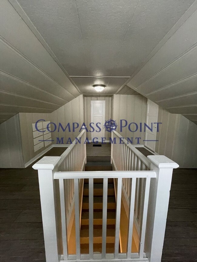 Building Photo - Spring Into Your New Home!