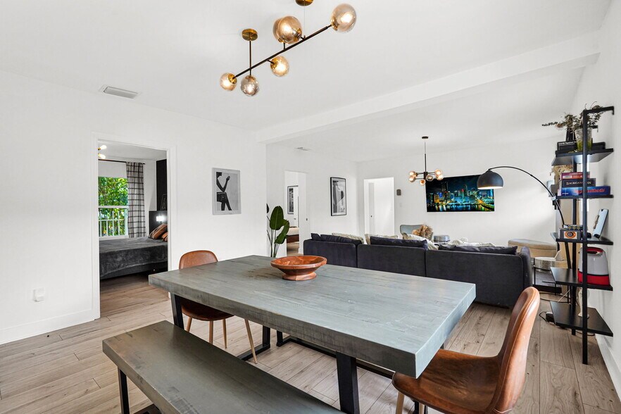 Building Photo - 37 NW 47th St