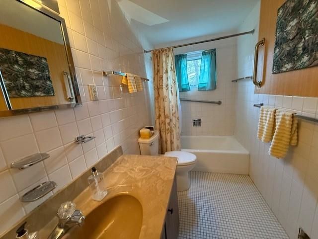 Building Photo - 18 Gardner Bay Rd