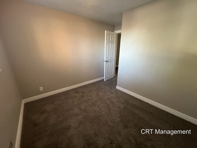 Building Photo - Freshly Updated 3-Bedroom, 1-Bathroom