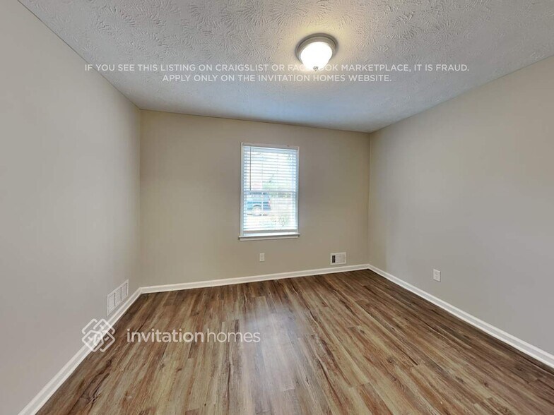 Building Photo - 277 Lancelot Way