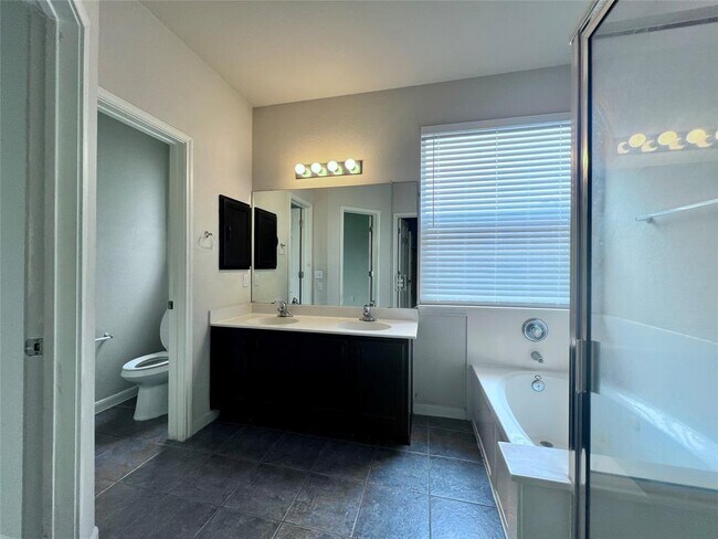 Building Photo - 16713 Marsala Springs Dr