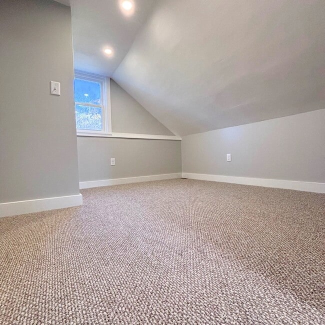 Building Photo - 301 Central St