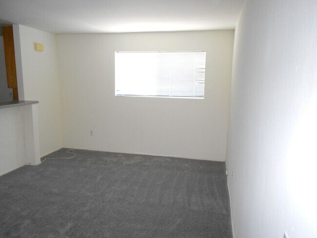 Building Photo - Lovely One bedroom Apartment in City Heights