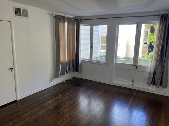 Building Photo - Rare opportunity to live on San Francisco'...