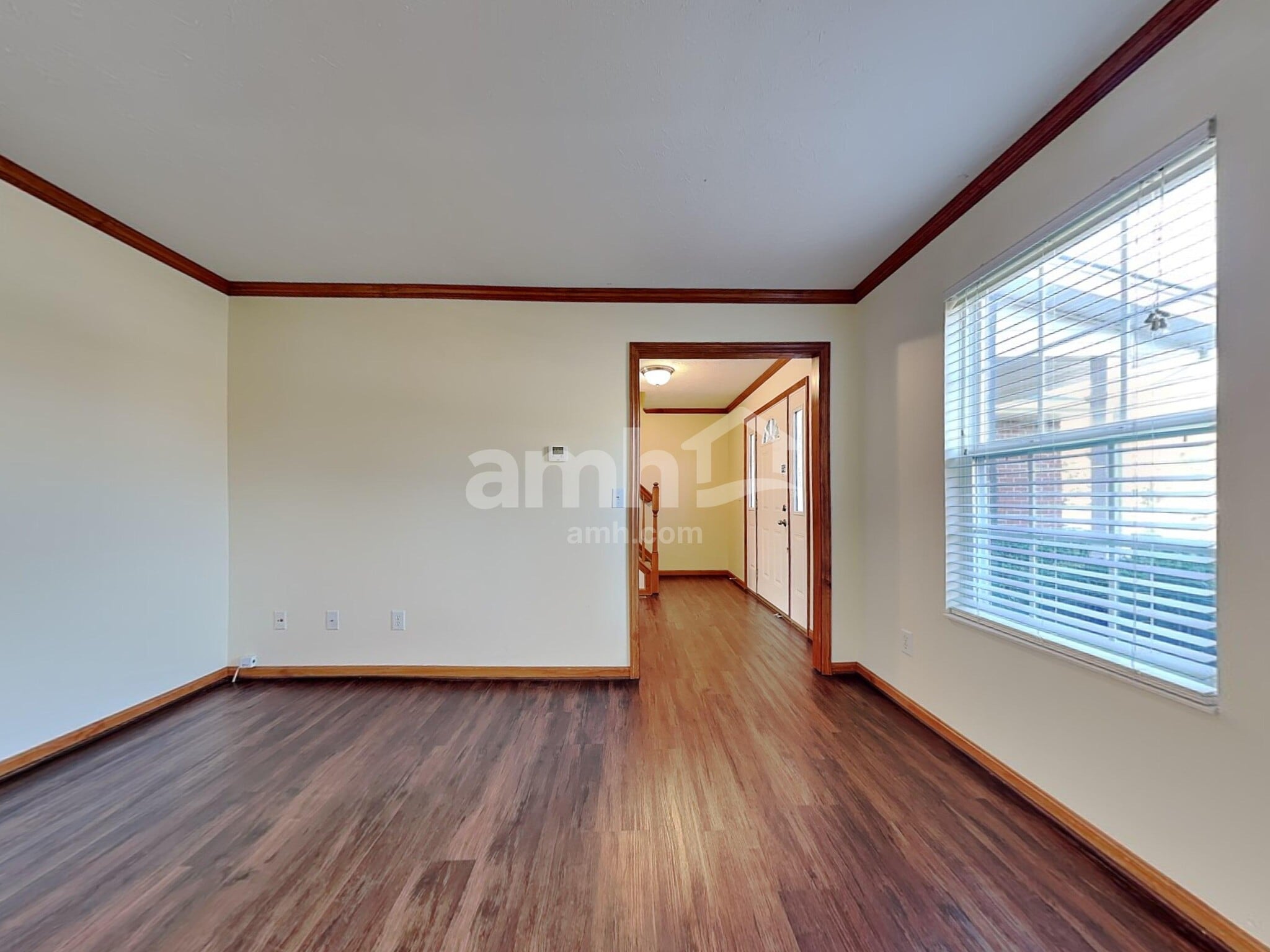 Building Photo - 6088 Lakewood Dr