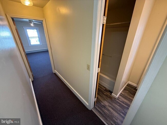 Building Photo - 204 E Portland St