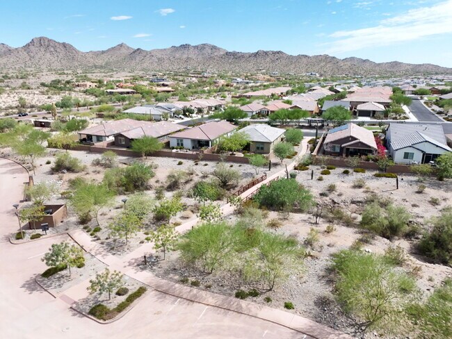 Building Photo - Resort Style Living in Estrella Mountain Ranch