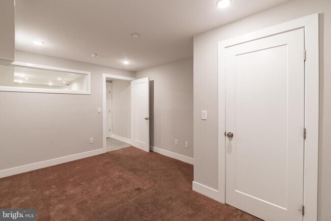 Building Photo - 1020 S 53rd St
