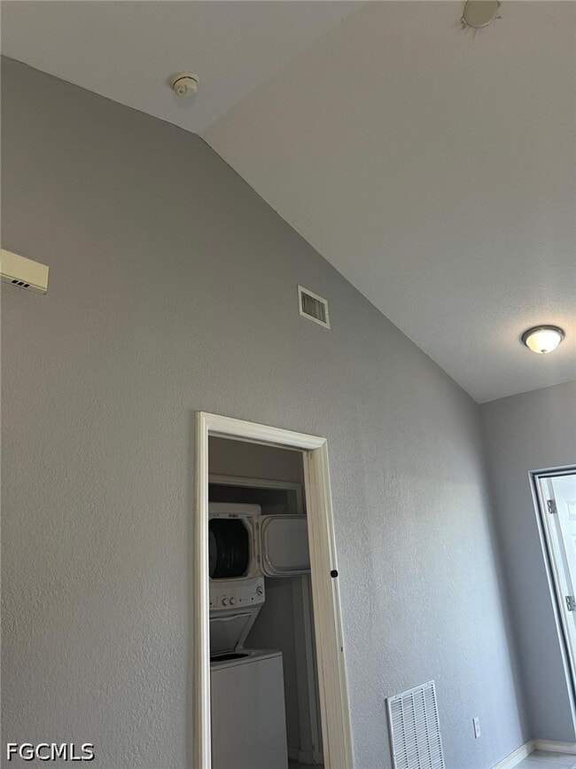 Building Photo - 8358 Bernwood Cove Loop