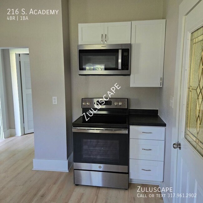 Building Photo - HALF OFF FIRST MONTH RENT....216 S. Academ...