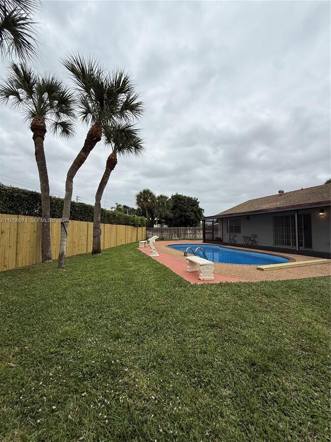 Building Photo - 19253 Carolina Cir