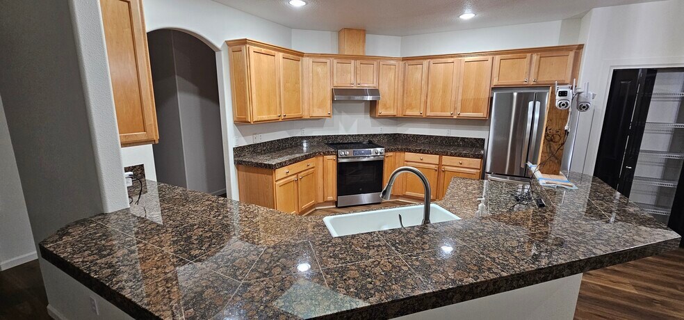 kitchen - 9610 NE 102nd St