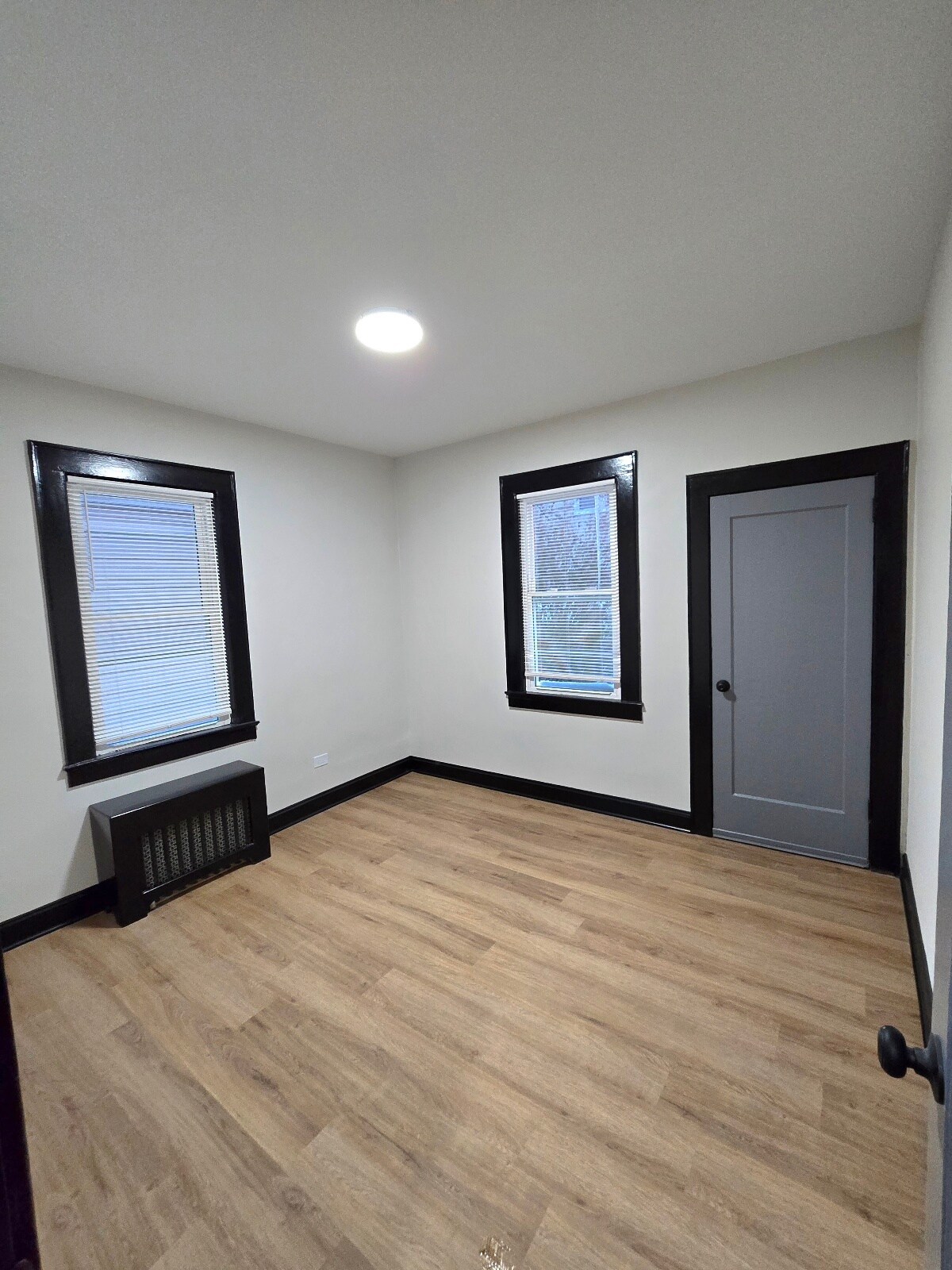 Building Photo - 33 Delawanna Ave