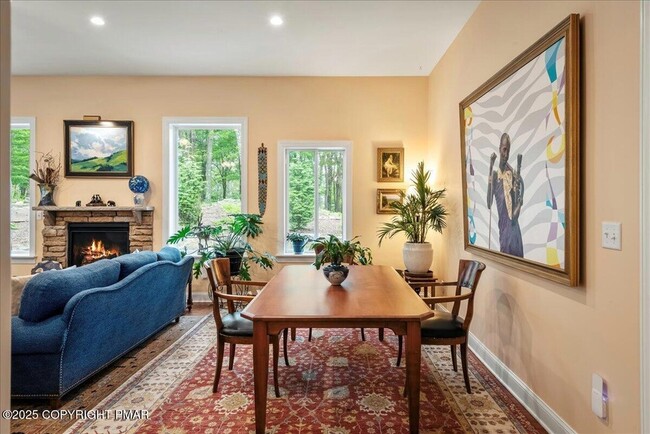 Building Photo - 4426 Skyline Dr