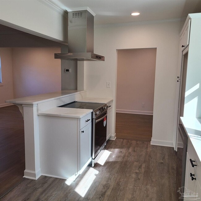 Building Photo - 1301 W Lee St