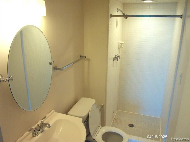 Building Photo - 1941 Orleans St