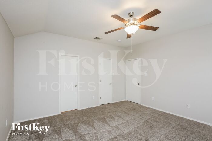 Building Photo - 10901 Braemoor Dr