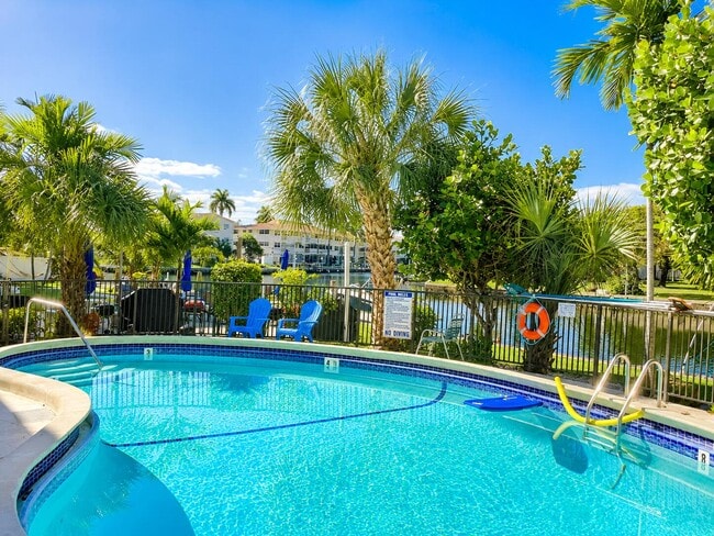 Building Photo - 455 Golden Isles Dr