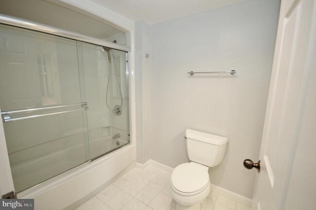 Building Photo - 2151 Jamieson Ave