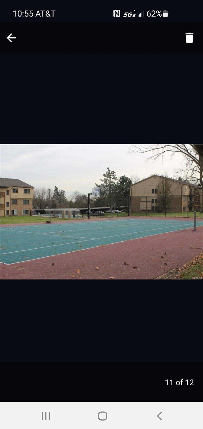 Tennis court - 30052 W 12 Mile Rd