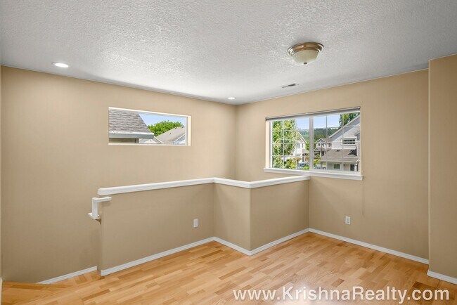 Building Photo - Beautiful  3BD* 2.5 BA* Single Family Home...