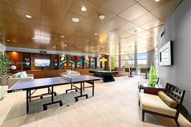 Building Photo - 2641 N Flamingo Rd