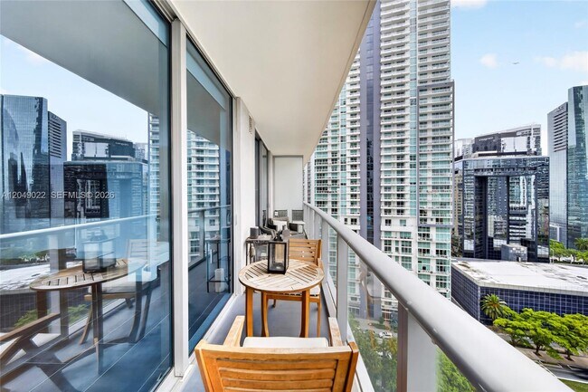 Building Photo - 1100 S Miami Ave