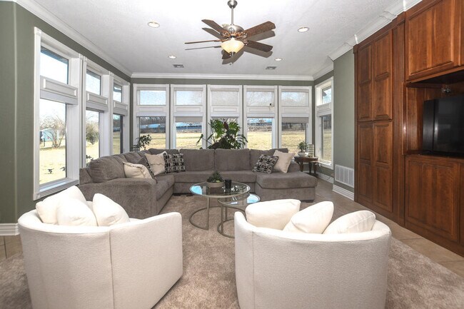 Building Photo - 21685 Merion Ct