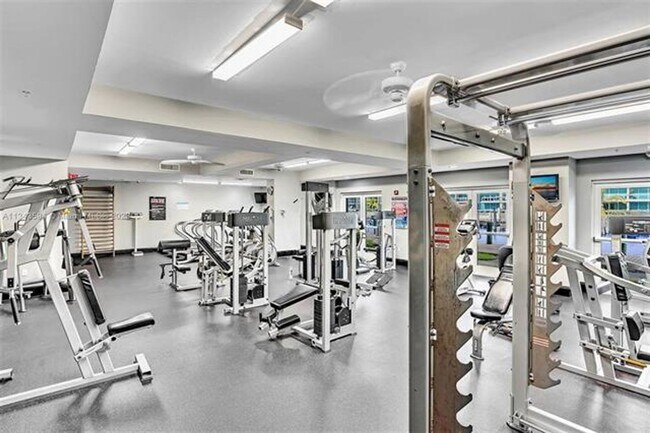 Building Photo - 3001 NE 185th St