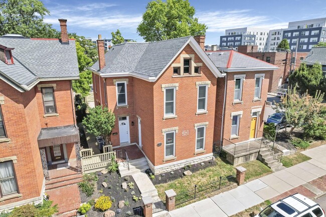 Building Photo - 42 King Ave