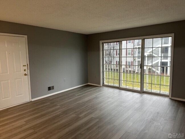 Building Photo - 464 Northam Dr